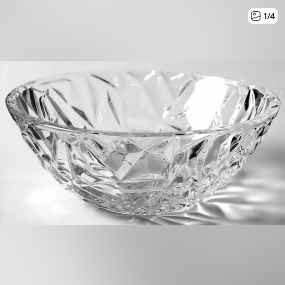 Tiffany & Co. Other - Tiffany rock cut crystal serving bowl